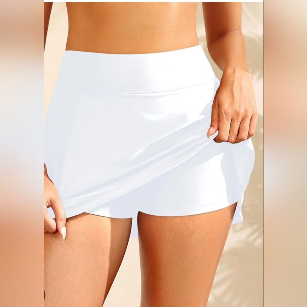 Zac & Rachel Size 24W Super Stretch White Women's Skort with Inner Shorts